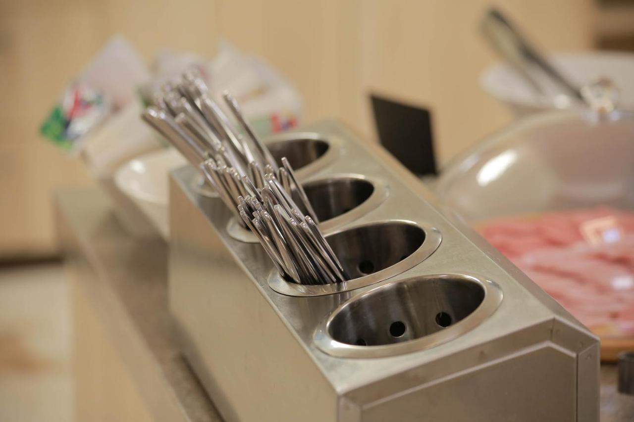 Hotel Infinity Plaza Block 1 Atyraū Zewnętrze zdjęcie
