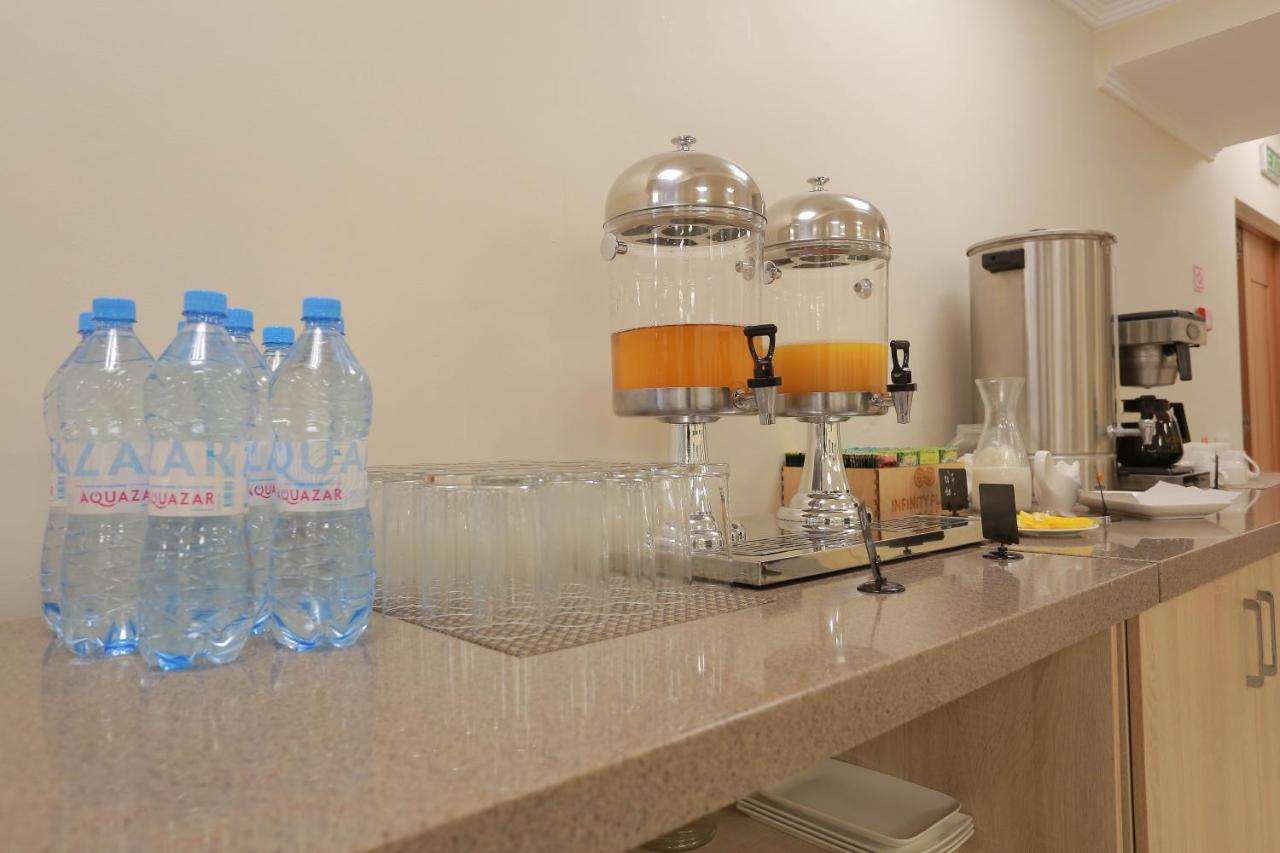 Hotel Infinity Plaza Block 1 Atyraū Zewnętrze zdjęcie