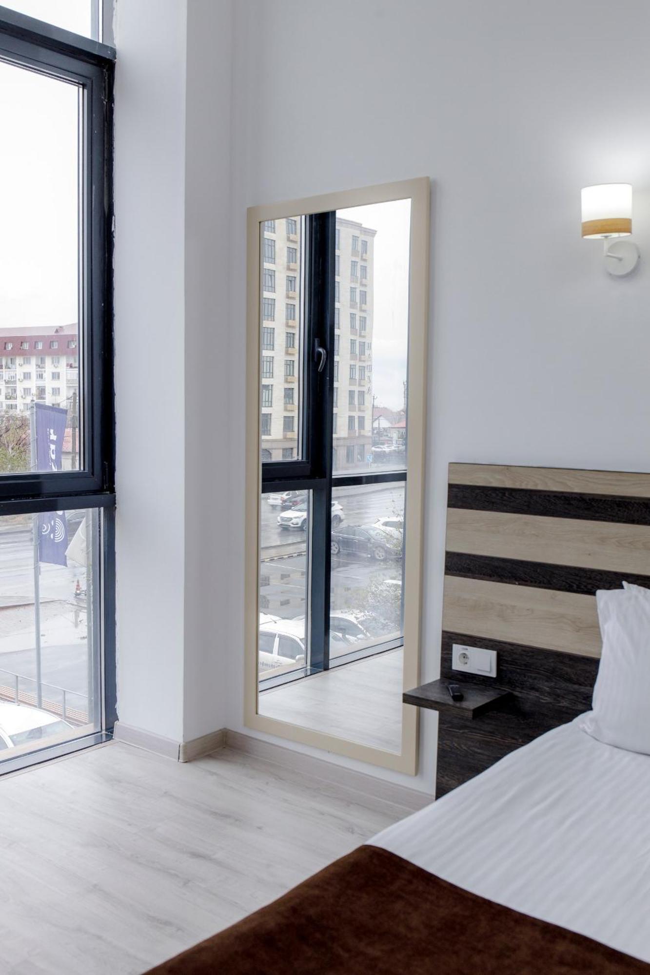 Hotel Infinity Plaza Block 1 Atyraū Zewnętrze zdjęcie