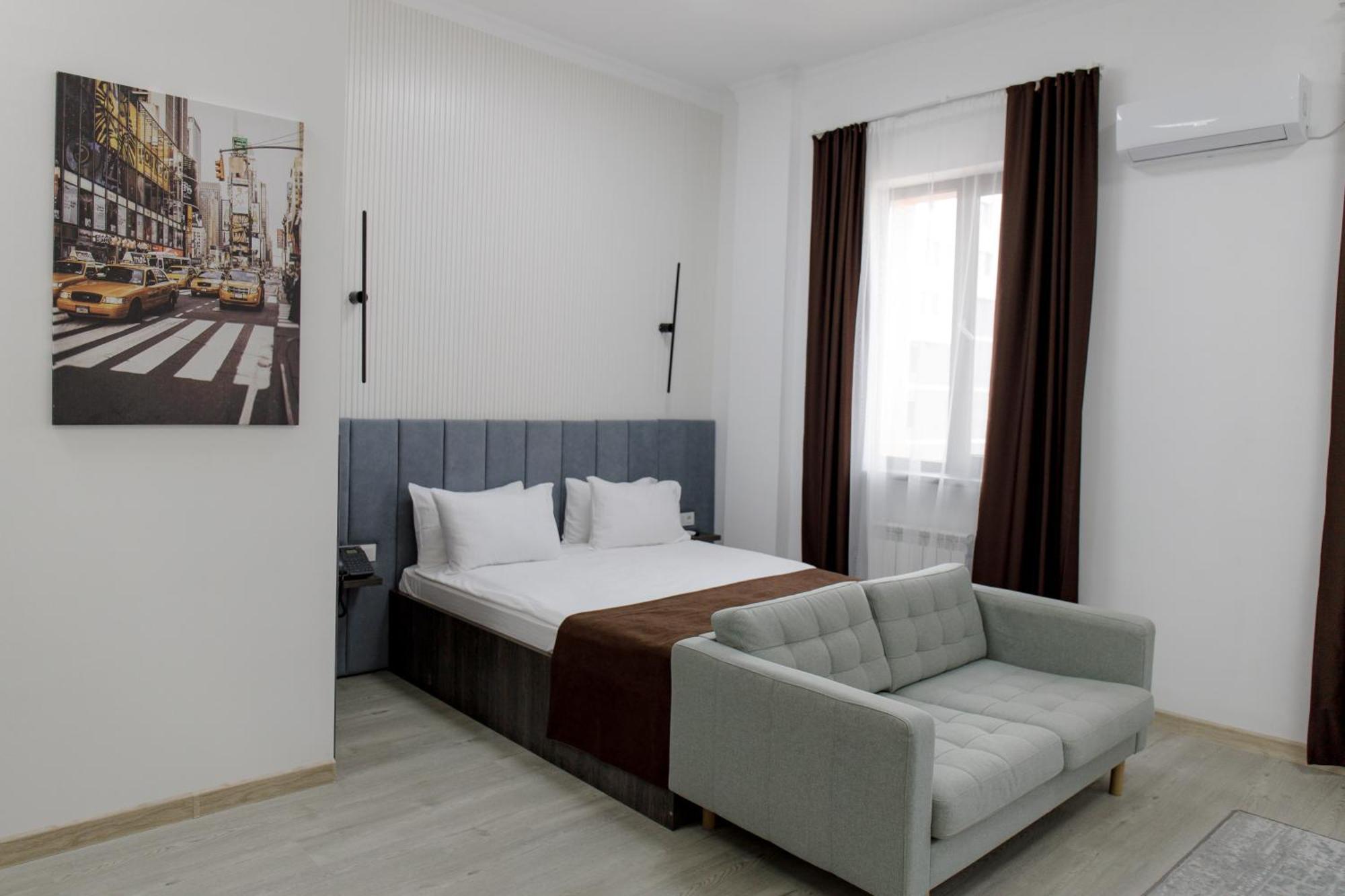 Hotel Infinity Plaza Block 1 Atyraū Zewnętrze zdjęcie
