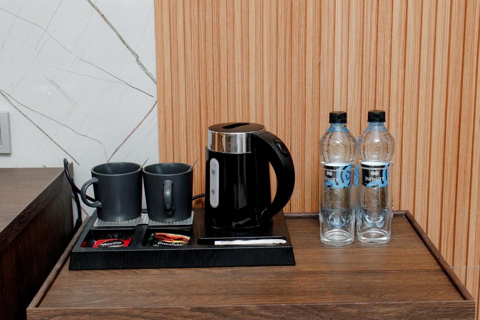 Hotel Infinity Plaza Block 1 Atyraū Zewnętrze zdjęcie