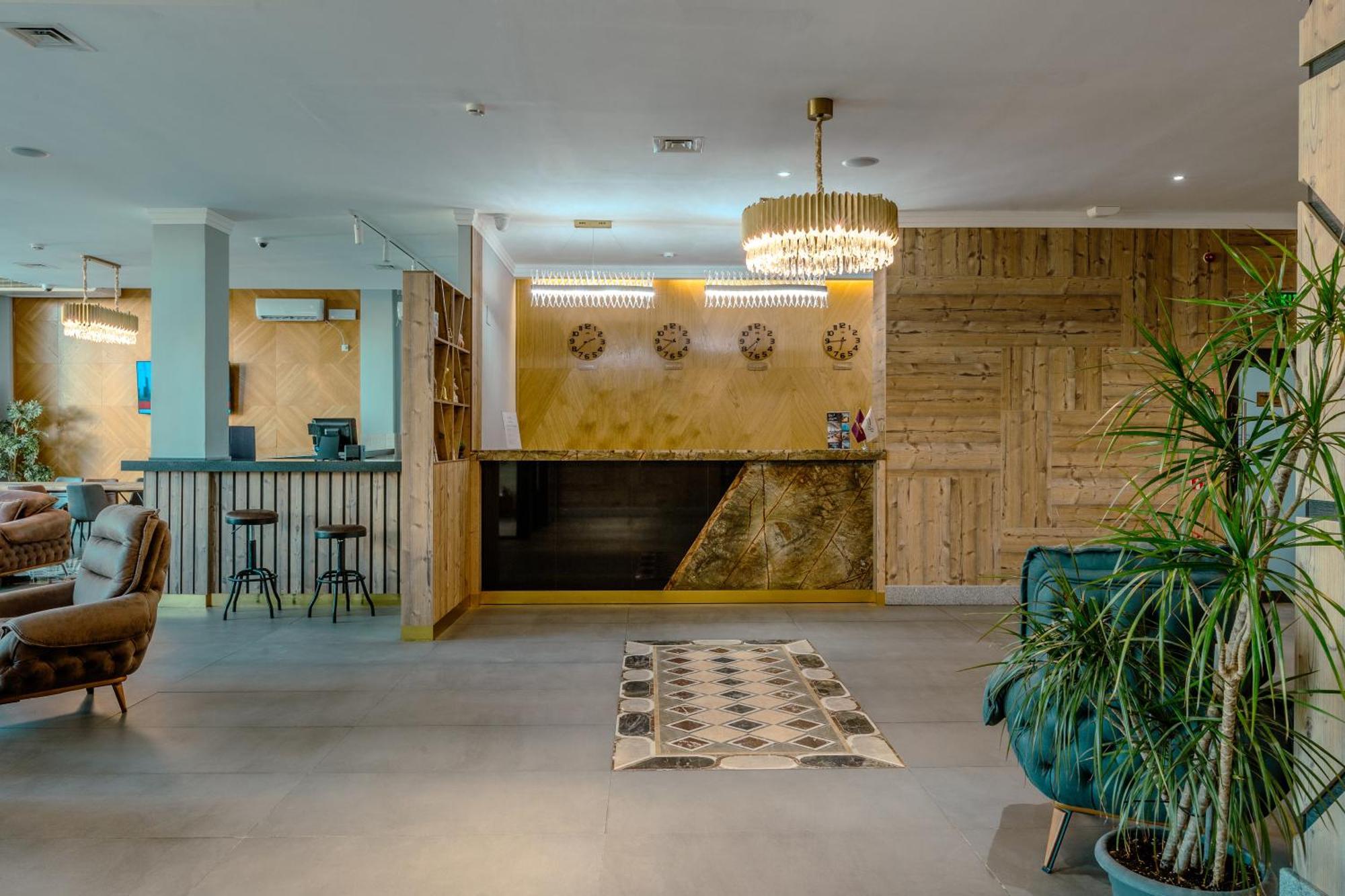 Hotel Infinity Plaza Block 1 Atyraū Zewnętrze zdjęcie