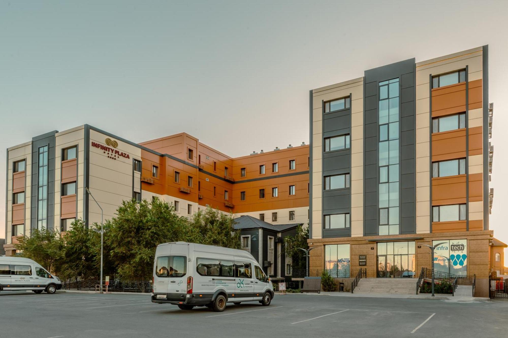 Hotel Infinity Plaza Block 1 Atyraū Zewnętrze zdjęcie