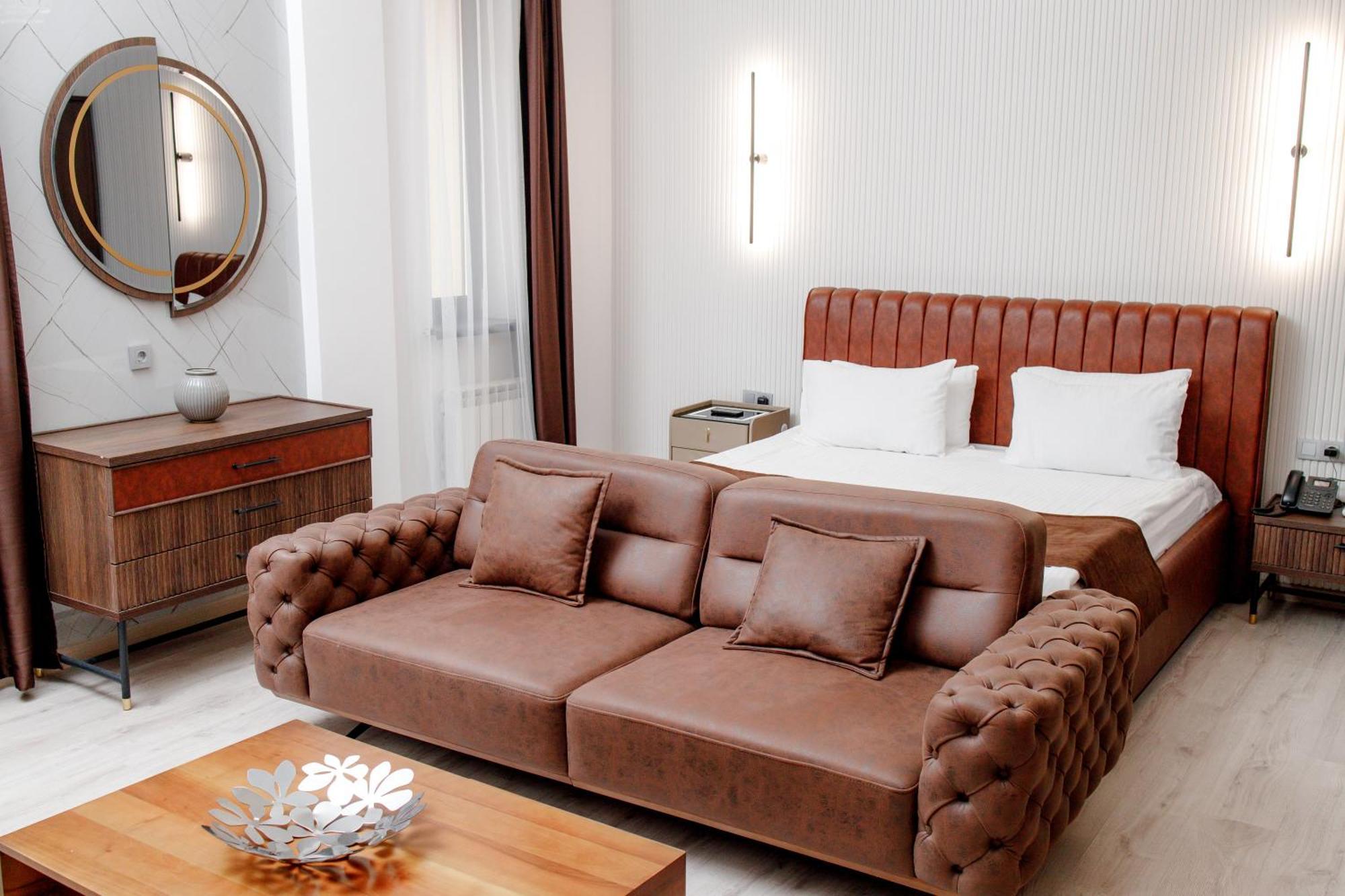 Hotel Infinity Plaza Block 1 Atyraū Zewnętrze zdjęcie