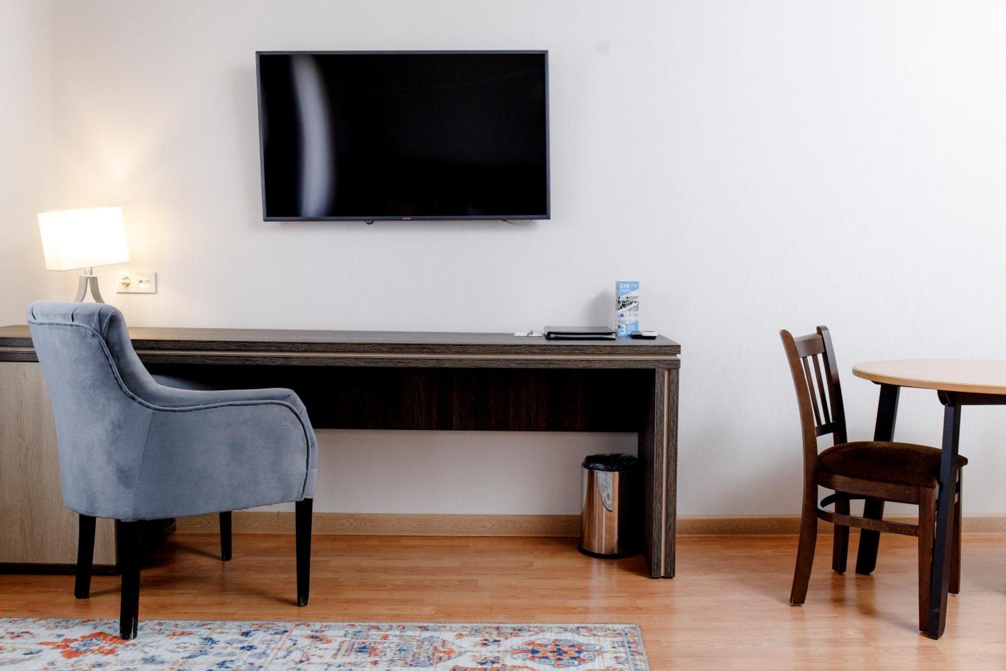 Hotel Infinity Plaza Block 1 Atyraū Zewnętrze zdjęcie
