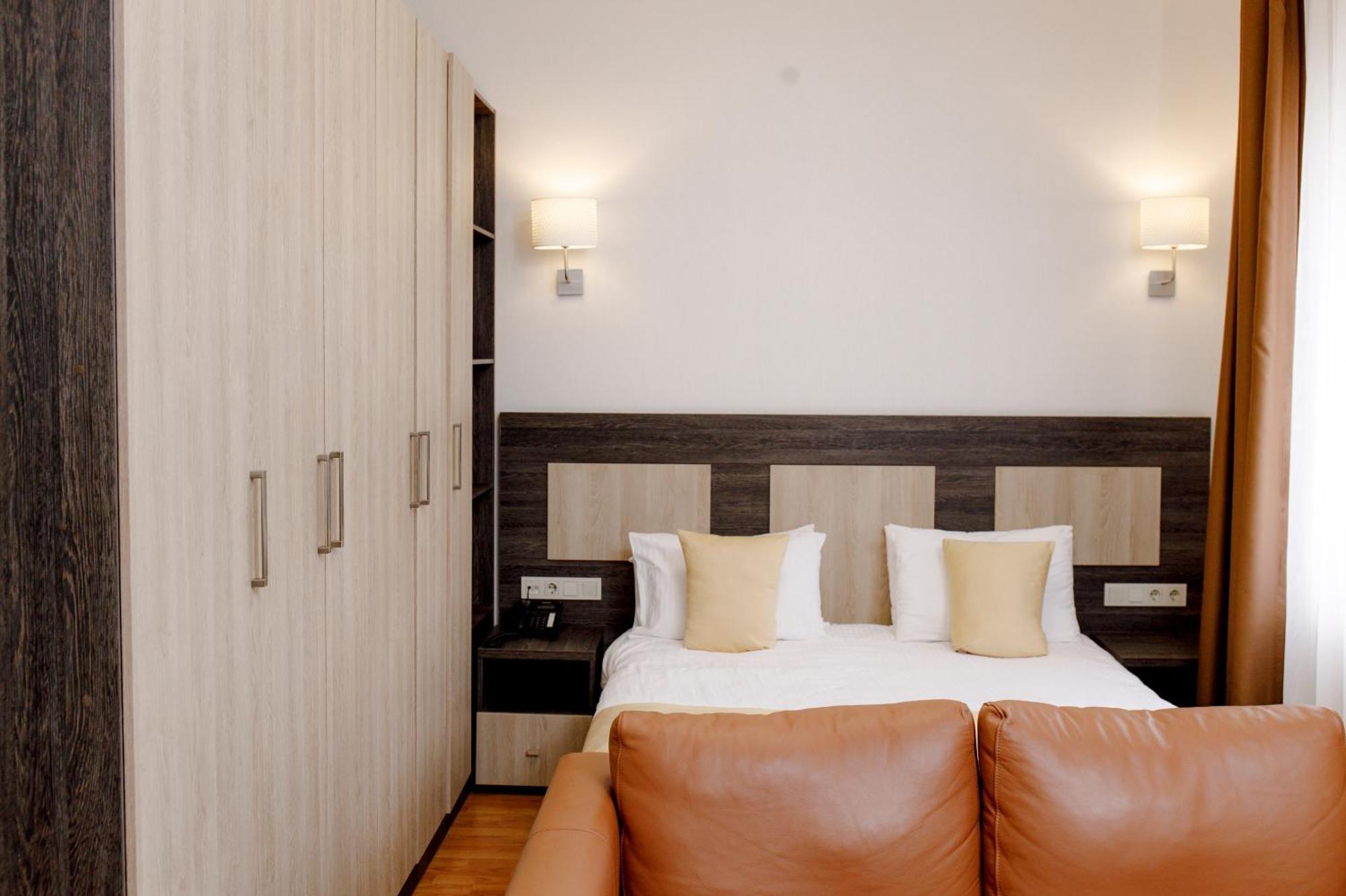 Hotel Infinity Plaza Block 1 Atyraū Zewnętrze zdjęcie